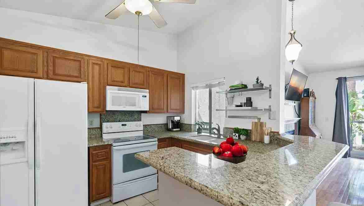 2486 Pleasant Way - Photo 3 of 7