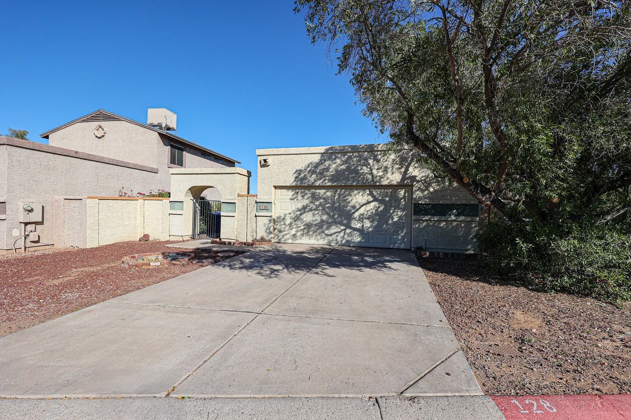 630 E Jensen St #128 - Photo 4 of 34