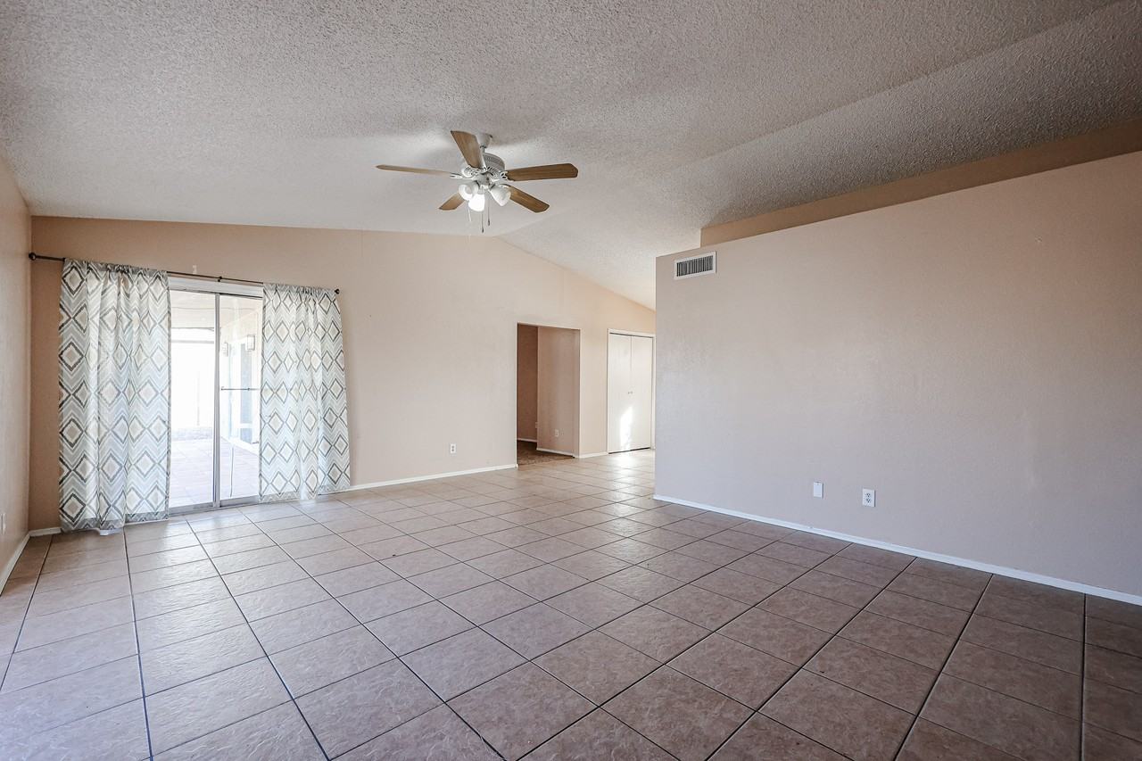 630 E Jensen St #128 - Photo 5 of 34