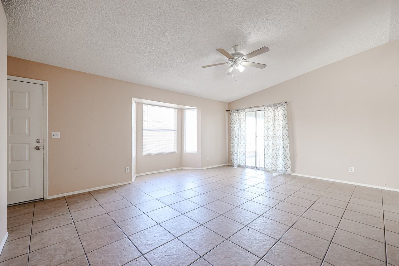 630 E Jensen St #128 - Photo 6 of 34
