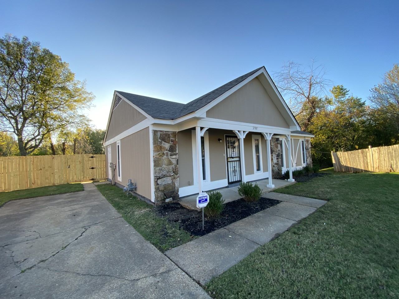 3797 Kerston Dr - Photo 2 of 20