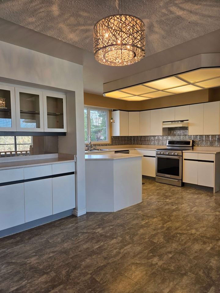 10623 Hardisty Dr Nw - Photo 2 of 14