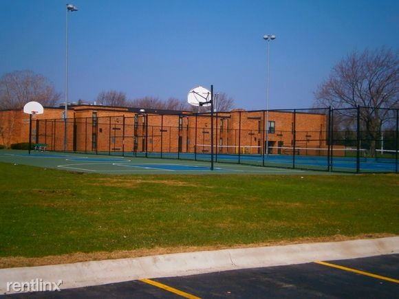 Town Square Condonium - Photo 3 of 10