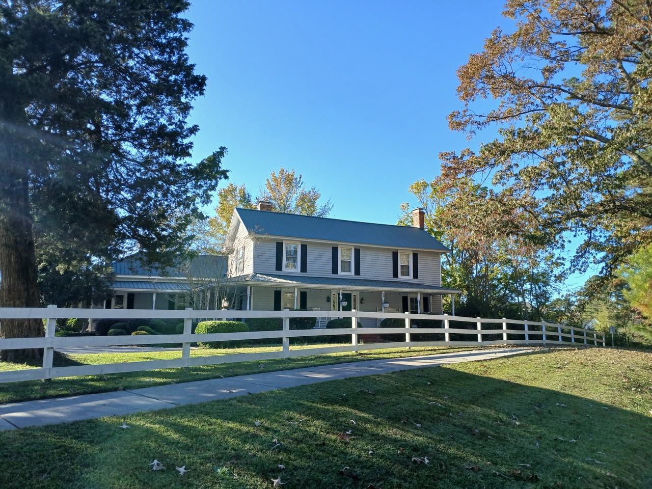 1920 Kelly Rd - Photo 2 of 50