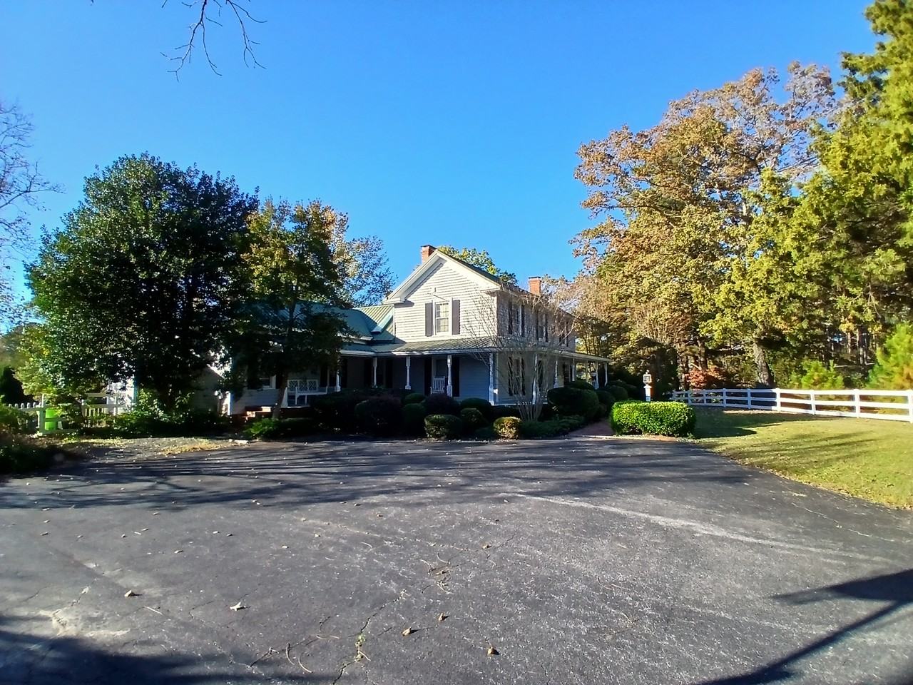 1920 Kelly Rd - Photo 7 of 50