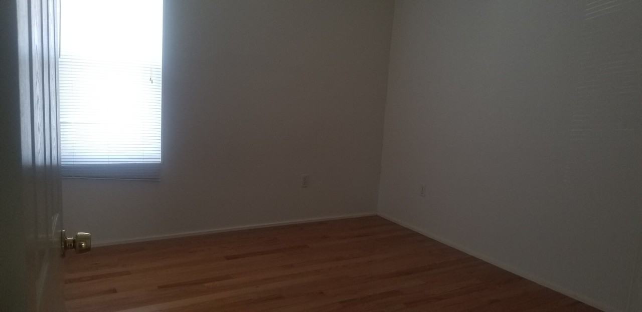 211 White St #2R - Photo 6 of 8