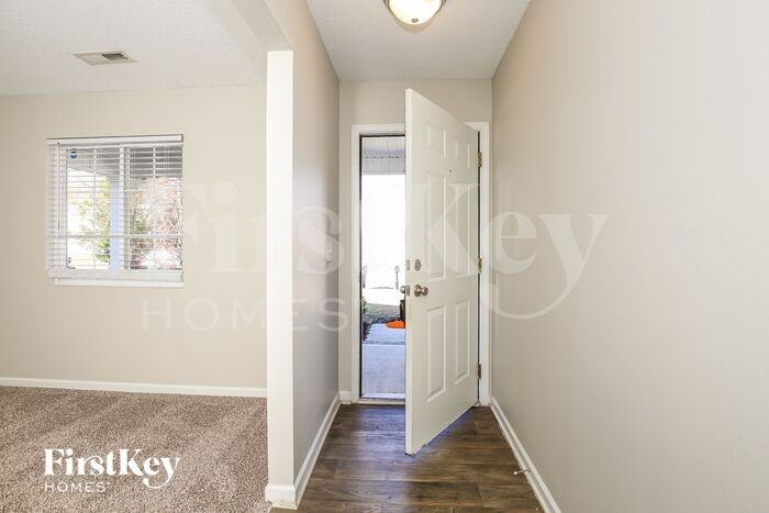 3740 Eskdale Dr - Photo 3 of 16