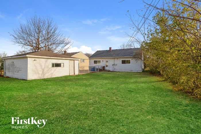 420 E Fullerton Ave - Photo 3 of 15