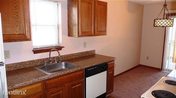 Cambridge Manor - Photo 2 of 26