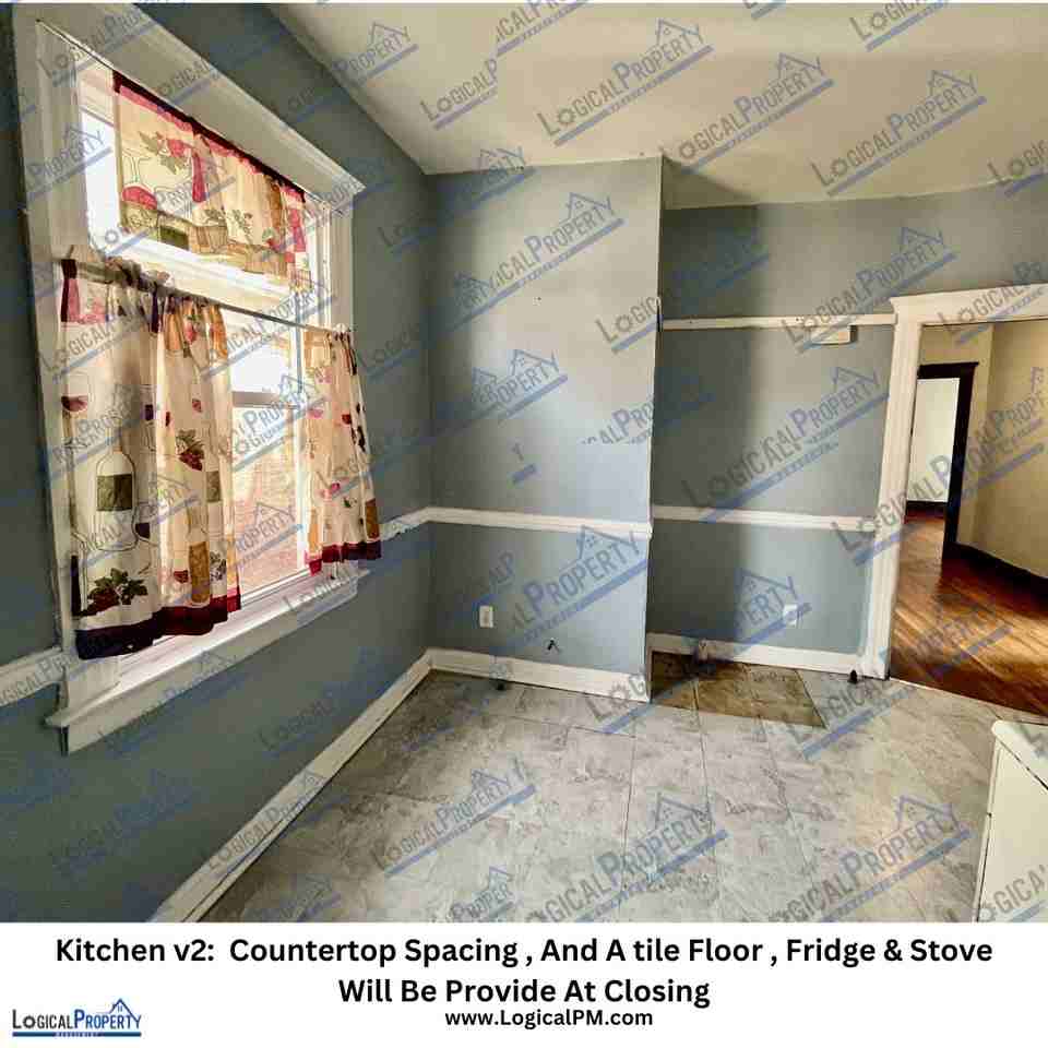 74 W Philadelphia St Uppr - Photo 3 of 15