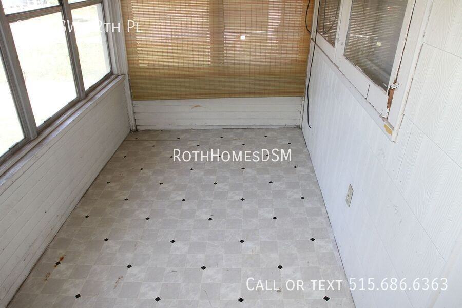 3145 Southwest 12th Place - Photo 2 of 14