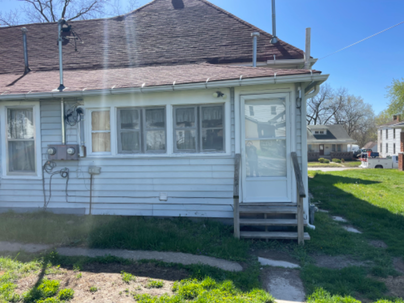 304 W Morrison St - Photo 3 of 8