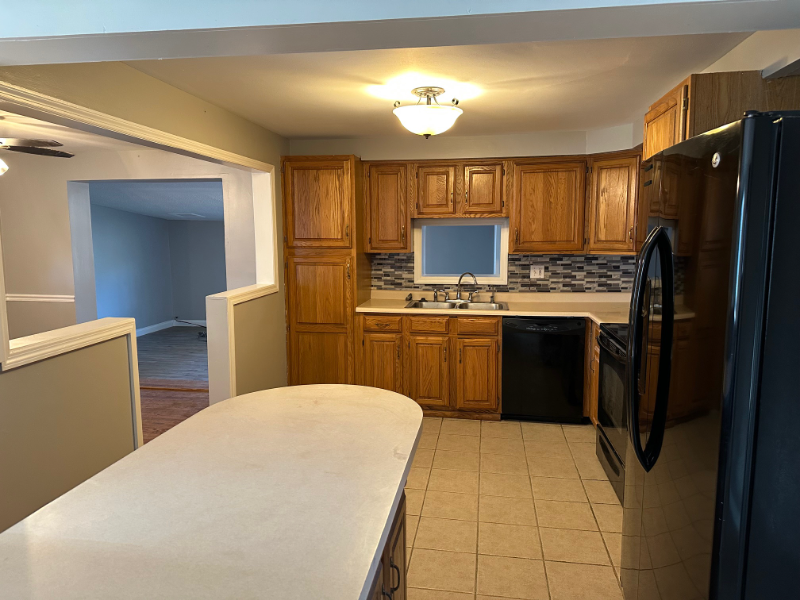 1186 Deblin Dr - Photo 2 of 14
