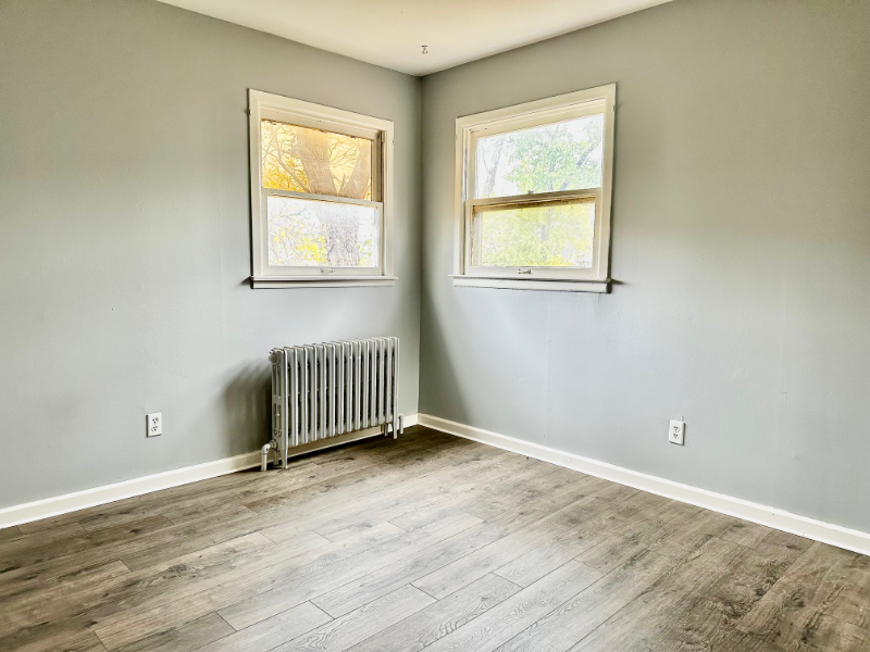 678 Stamp Dr - Photo 3 of 4