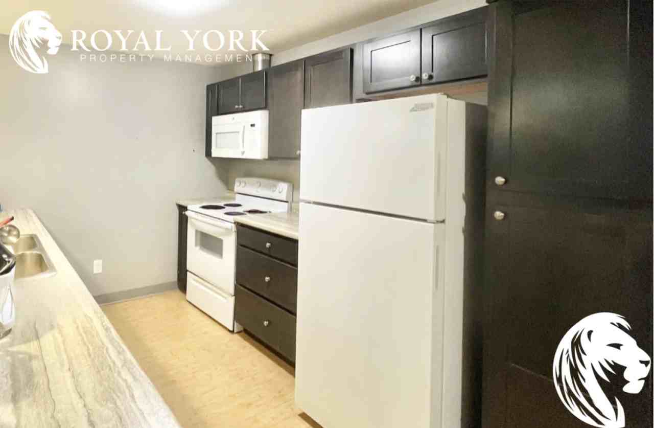 2-124 Waterloo Street, Brantford, Ontario N3T 3S6 - Photo 3 of 12