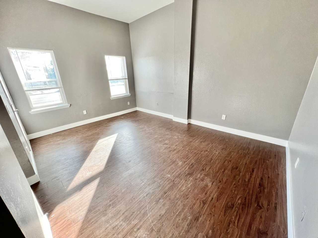 Williams Street - Photo 2 of 23