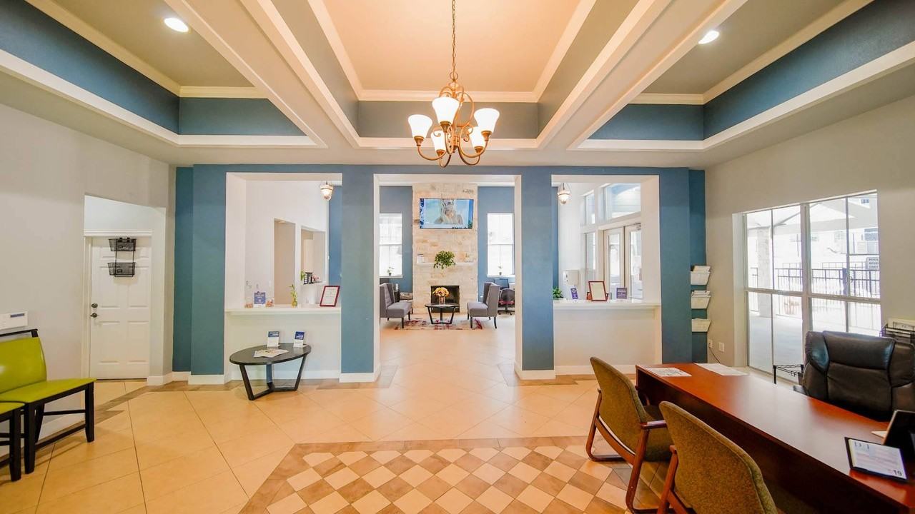 SoCo Park Apartments - Photo 6 of 31