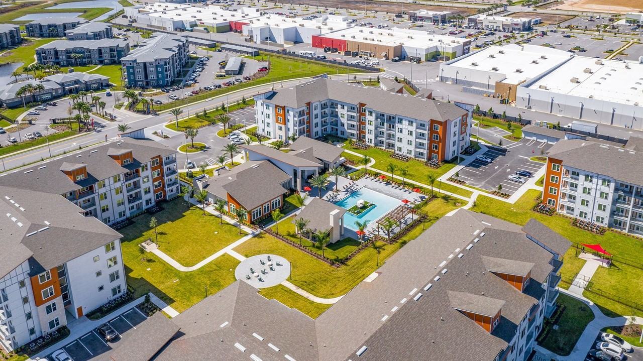 Madison Pointe Apartments - Photo 2 of 27