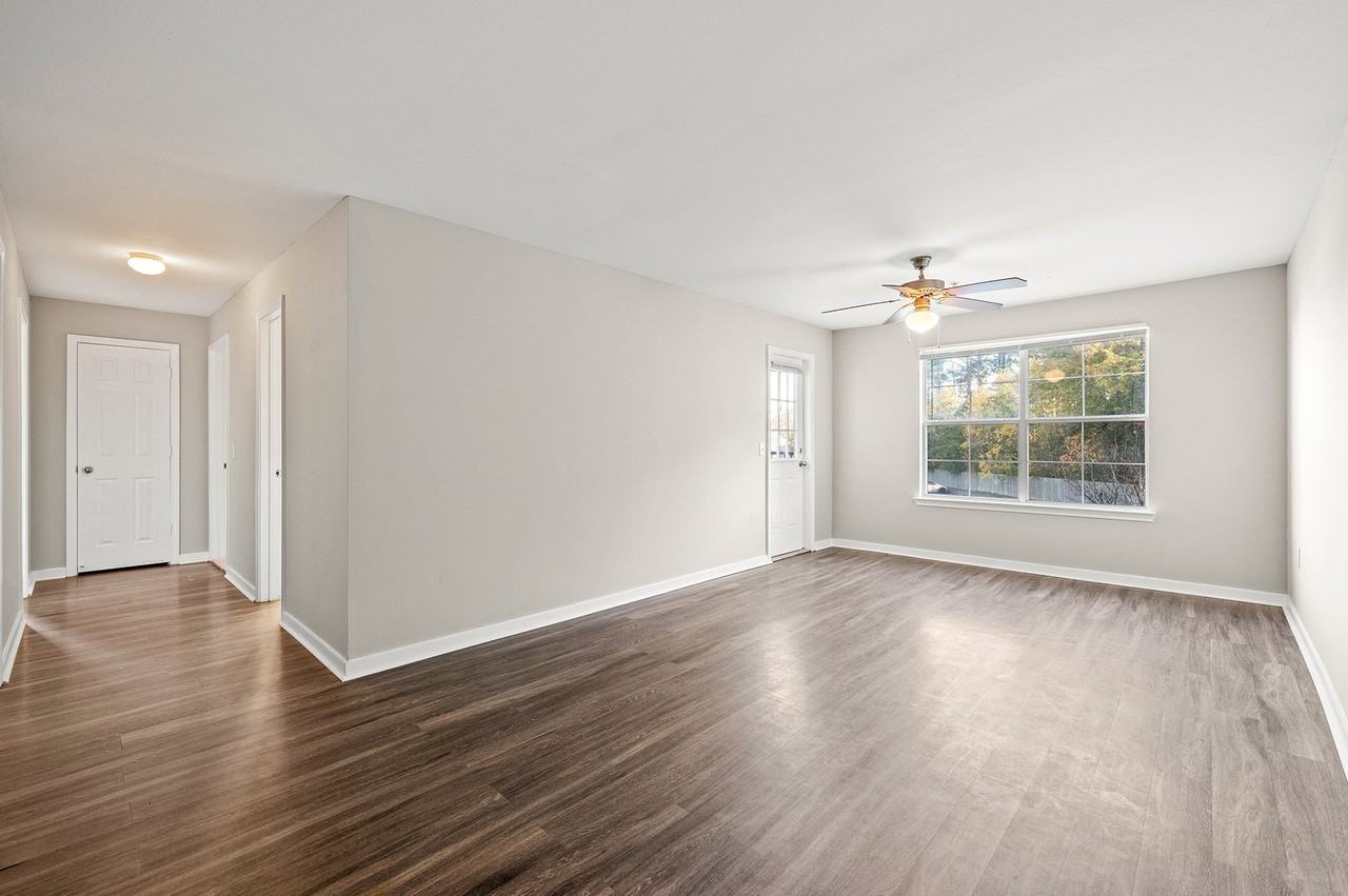 Ashford Place - Photo 6 of 23