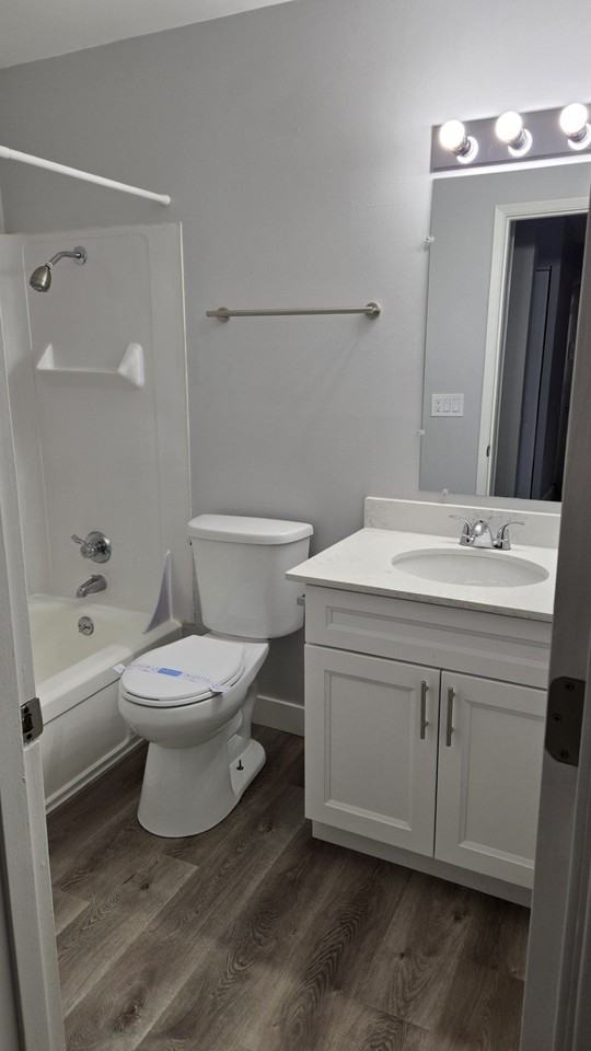 Camille Court Apartments - Photo 7 of 17