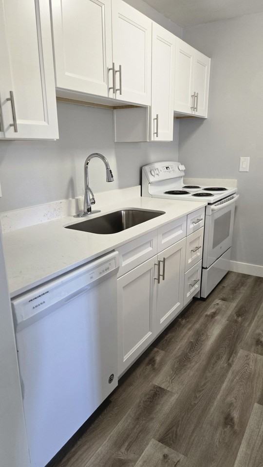 Camille Court Apartments - Photo 5 of 17