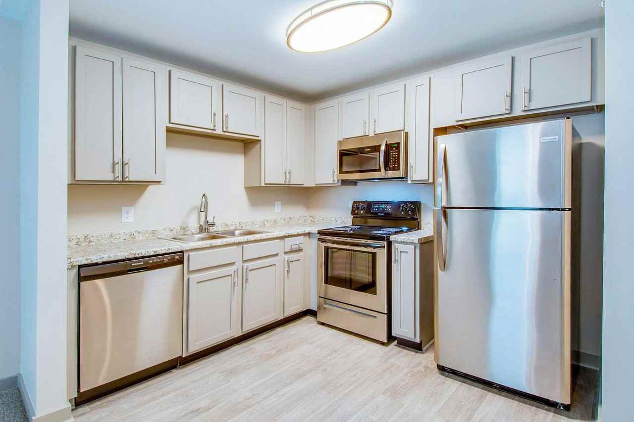 Dupont Avenue Apartments - Photo 2 of 31