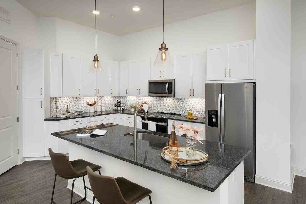 Heights at Millcroft - Photo 3 of 20