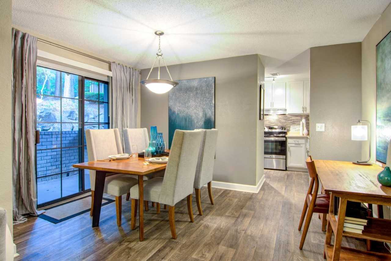 Barrington Hills Apartments - Photo 5 of 20