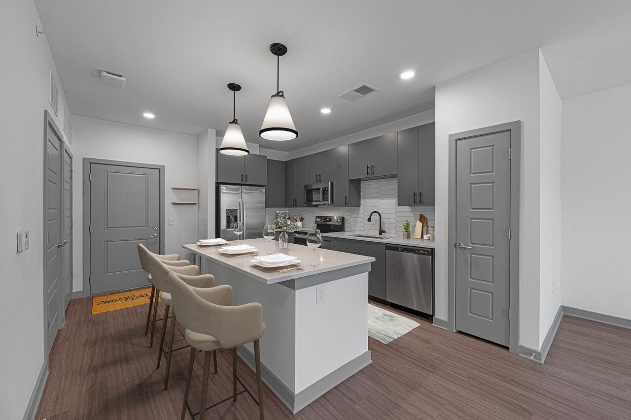 Populus Waterside Apartments - Photo 6 of 21