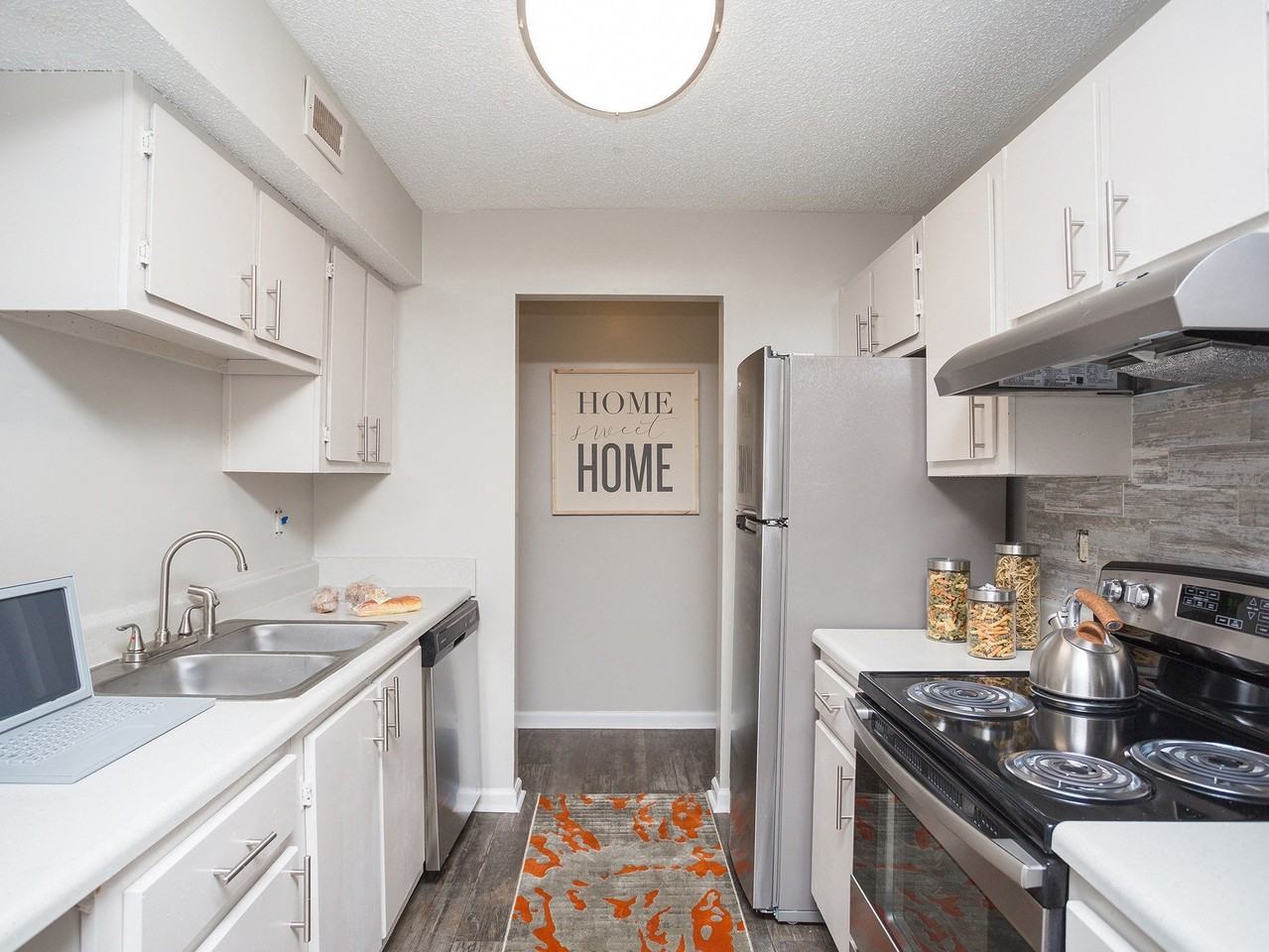 City Park Apartments - Photo 2 of 16