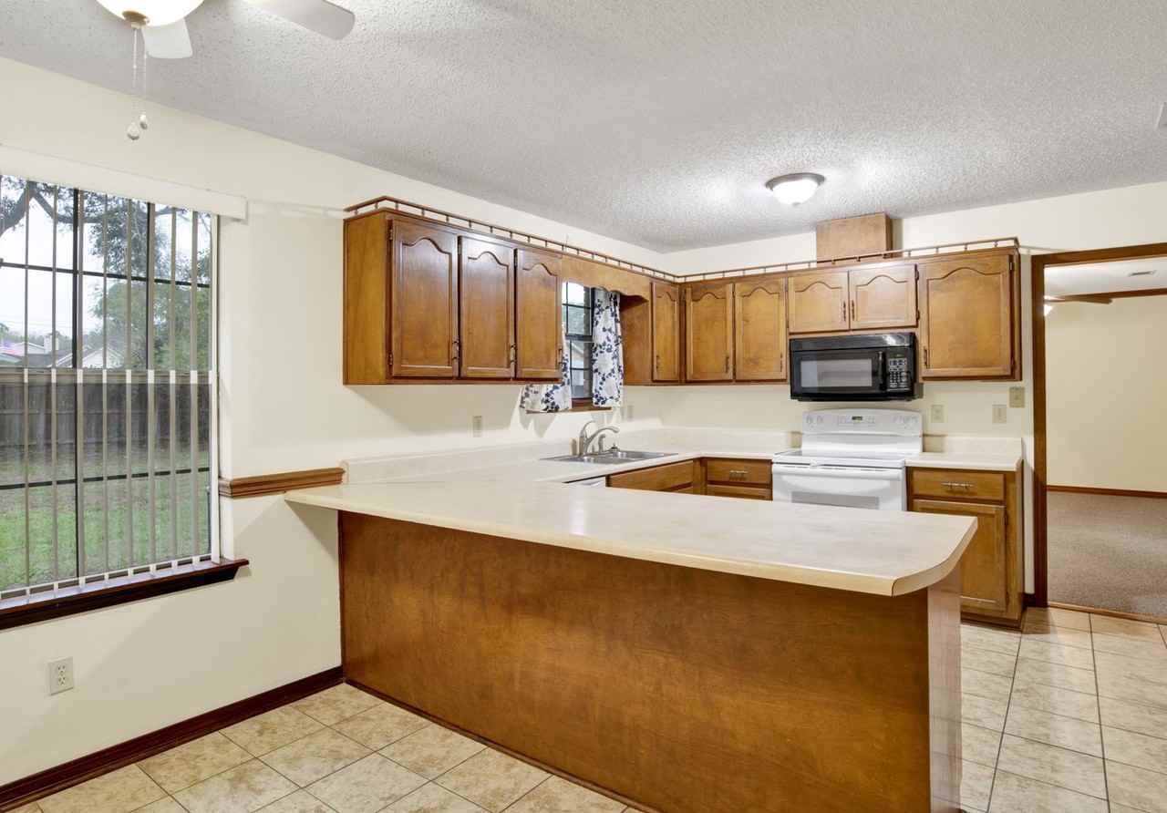328 Bobwhite Dr - Photo 3 of 15