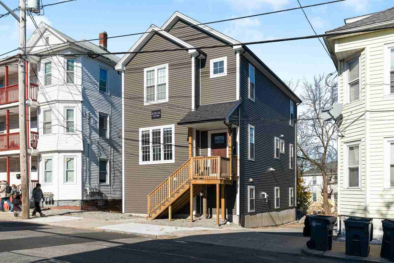 445 Admiral St - Photo 3 of 17