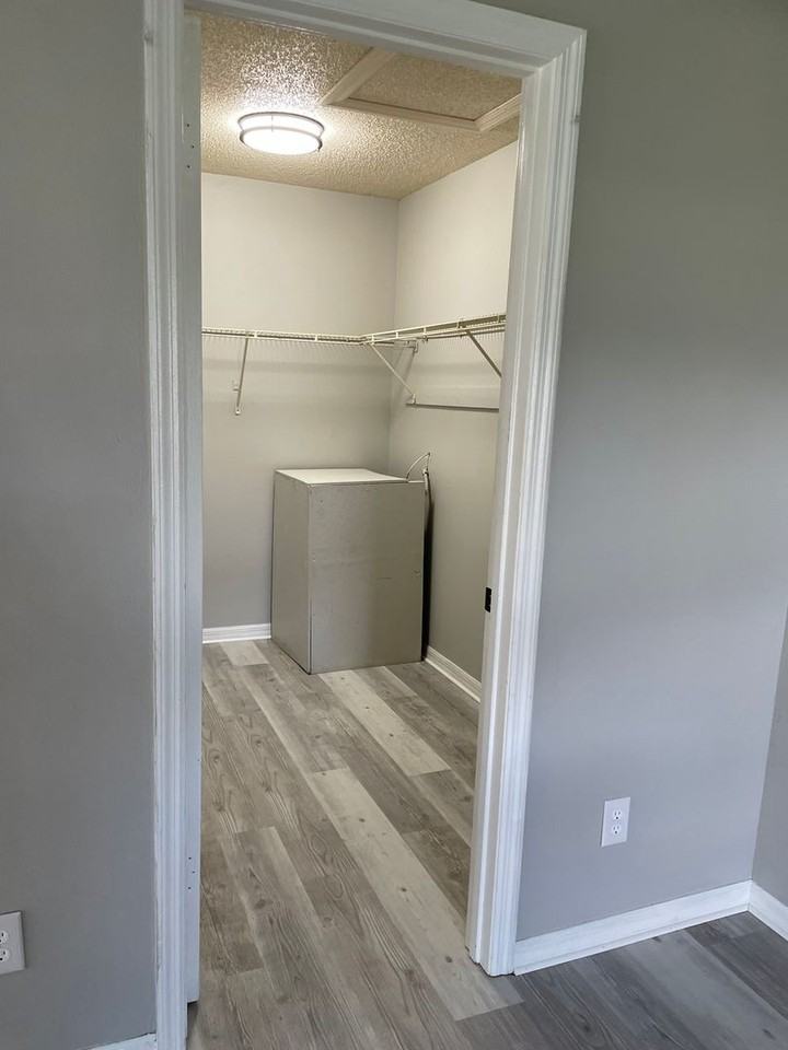 1745 6th Avenue - Photo 6 of 34