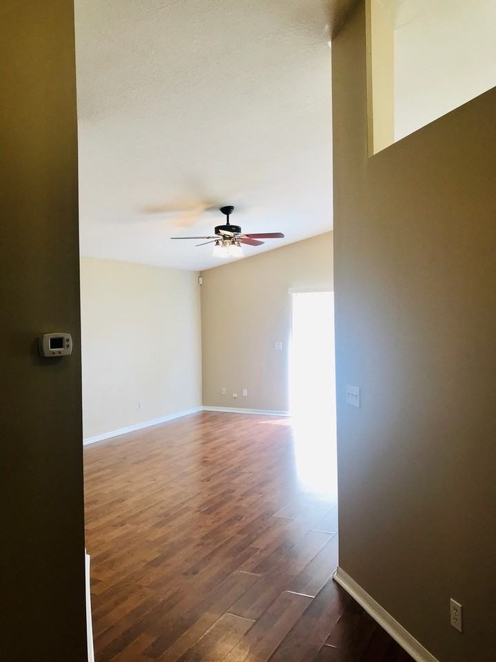 4617 Newbourne Way - Photo 5 of 27