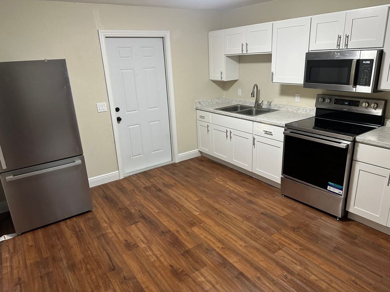 2253 Highland Ave - Photo 3 of 8
