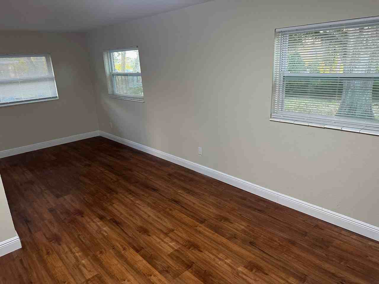 2253 Highland Ave - Photo 6 of 8