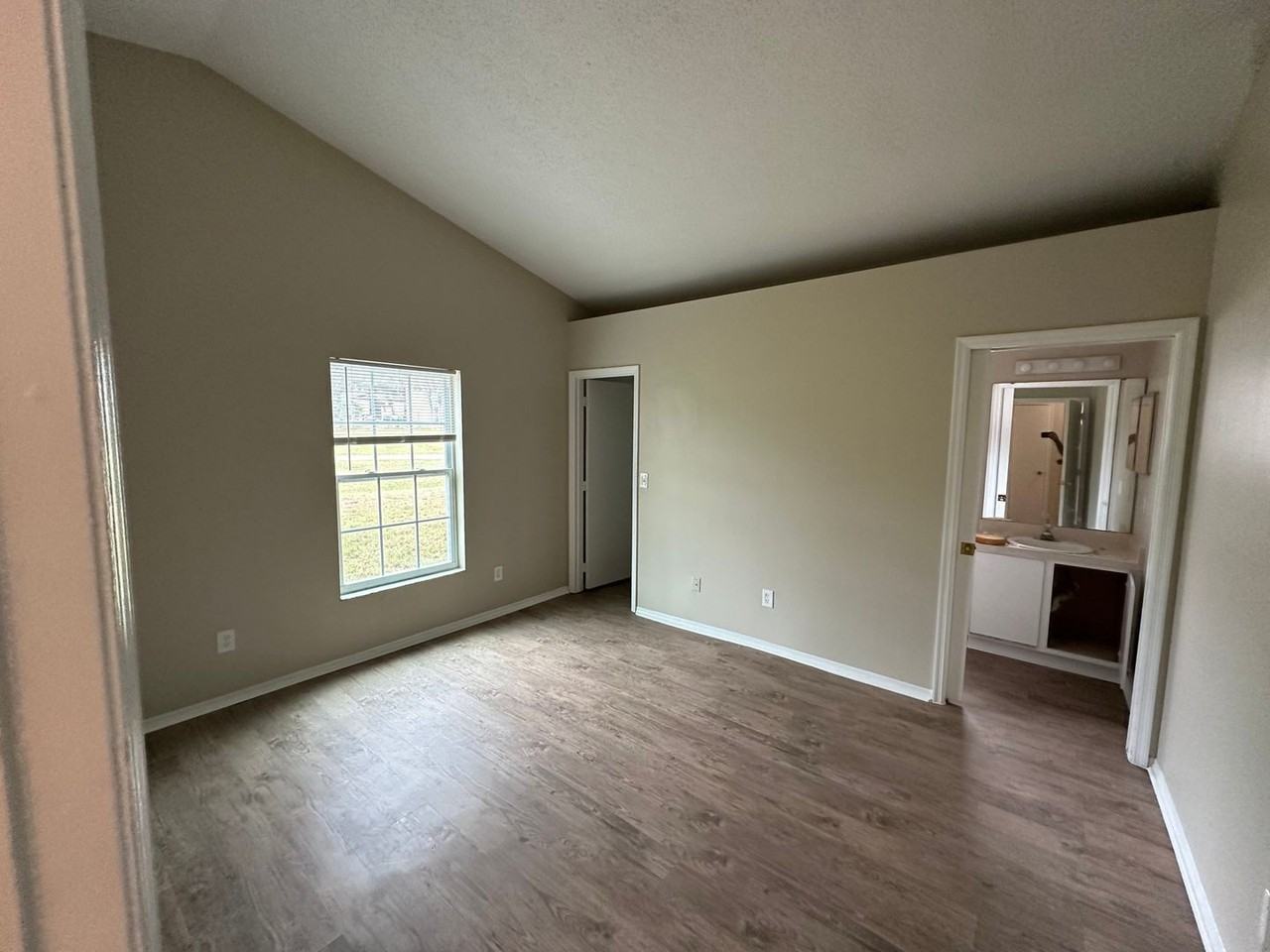 2019 Spruce Ridge Dr - Photo 2 of 6