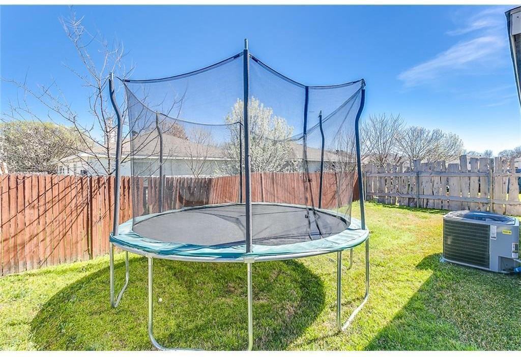 10629 Towerwood Dr - Photo 2 of 11