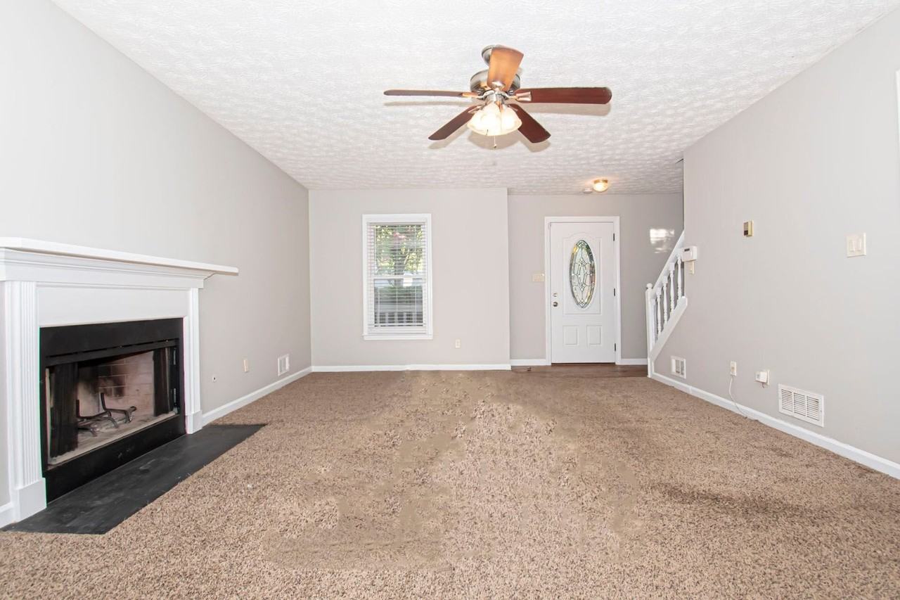 1111 Plantation Dr Se - Photo 4 of 19