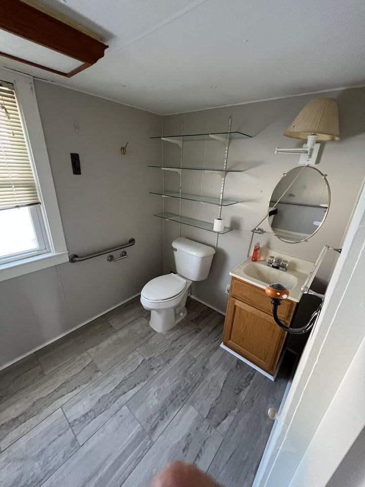 111 French St - Photo 6 of 9
