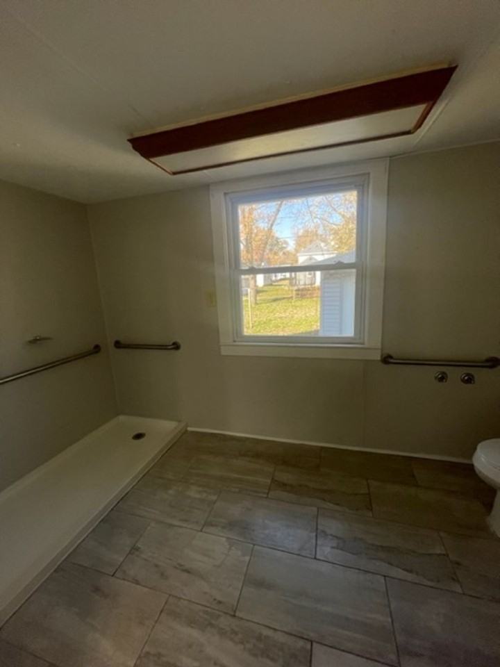 111 French St - Photo 7 of 9