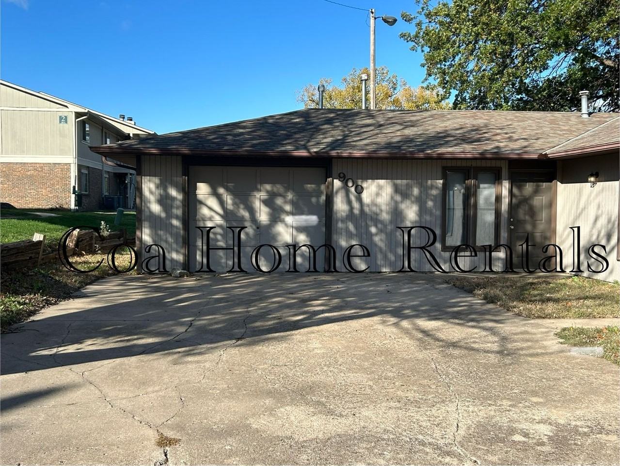 900 E Kay St - Photo 2 of 7