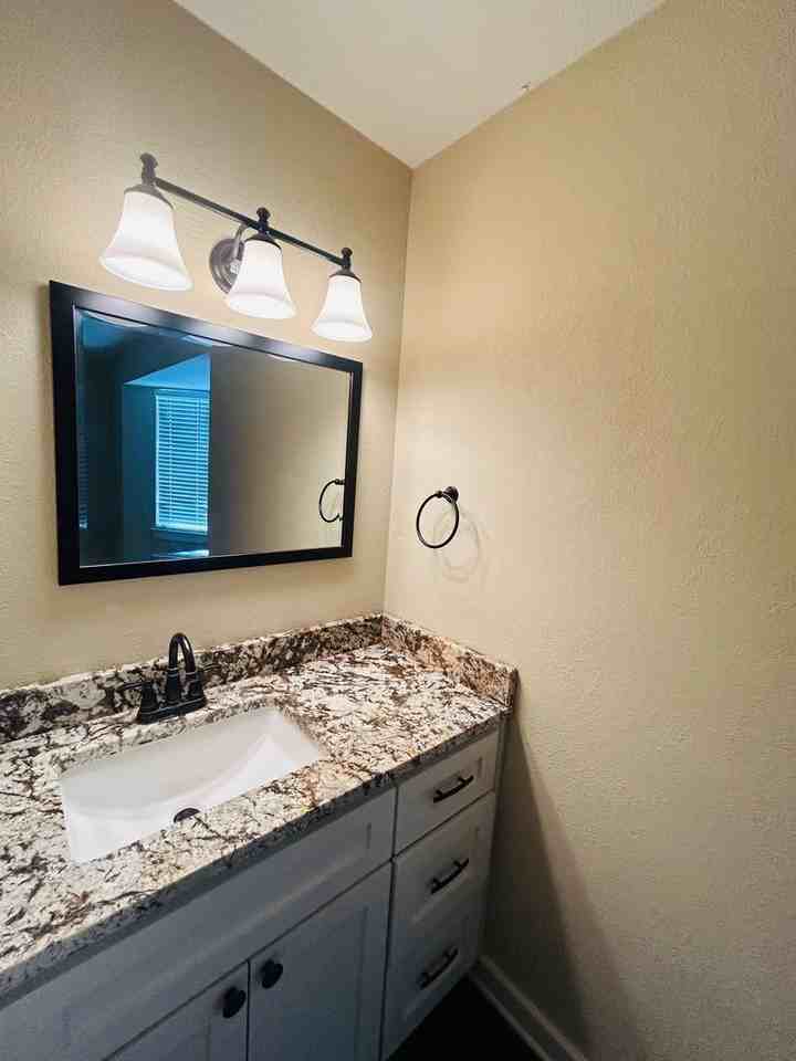 1303 Speight Ave - Photo 3 of 16