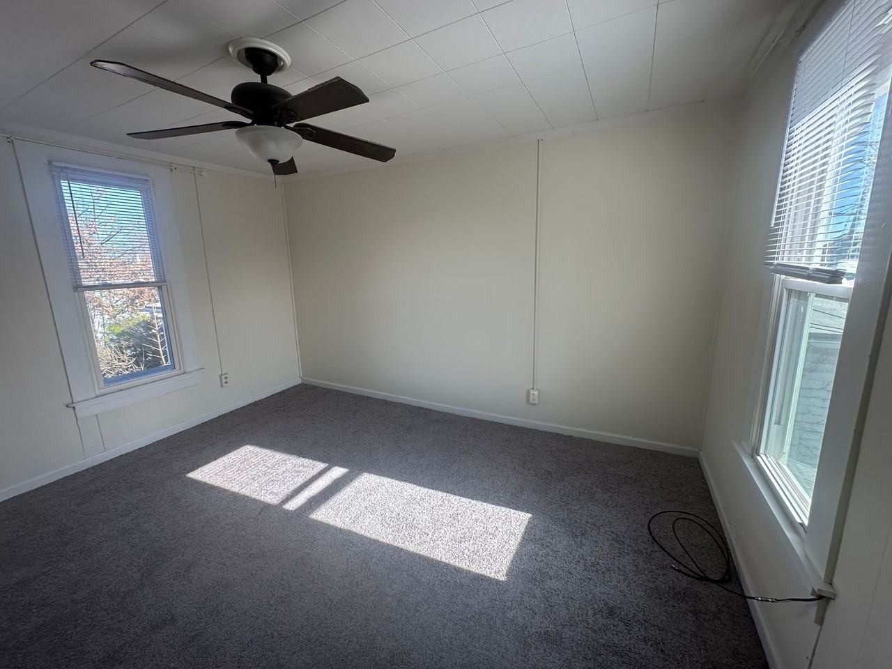 243 W Pine St - Photo 6 of 14