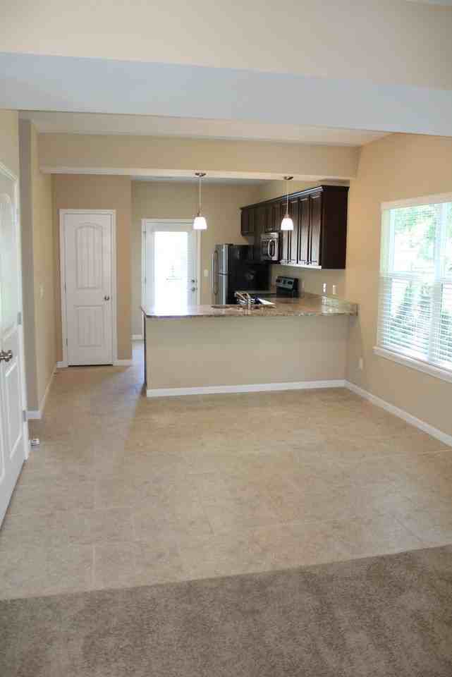 Ann St Apartments - Photo 4 of 7