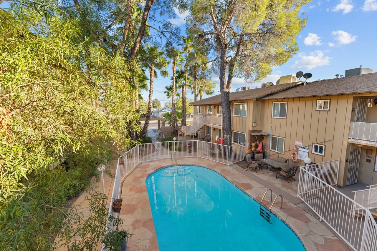 90 W Yavapai St #9 - Photo 3 of 12