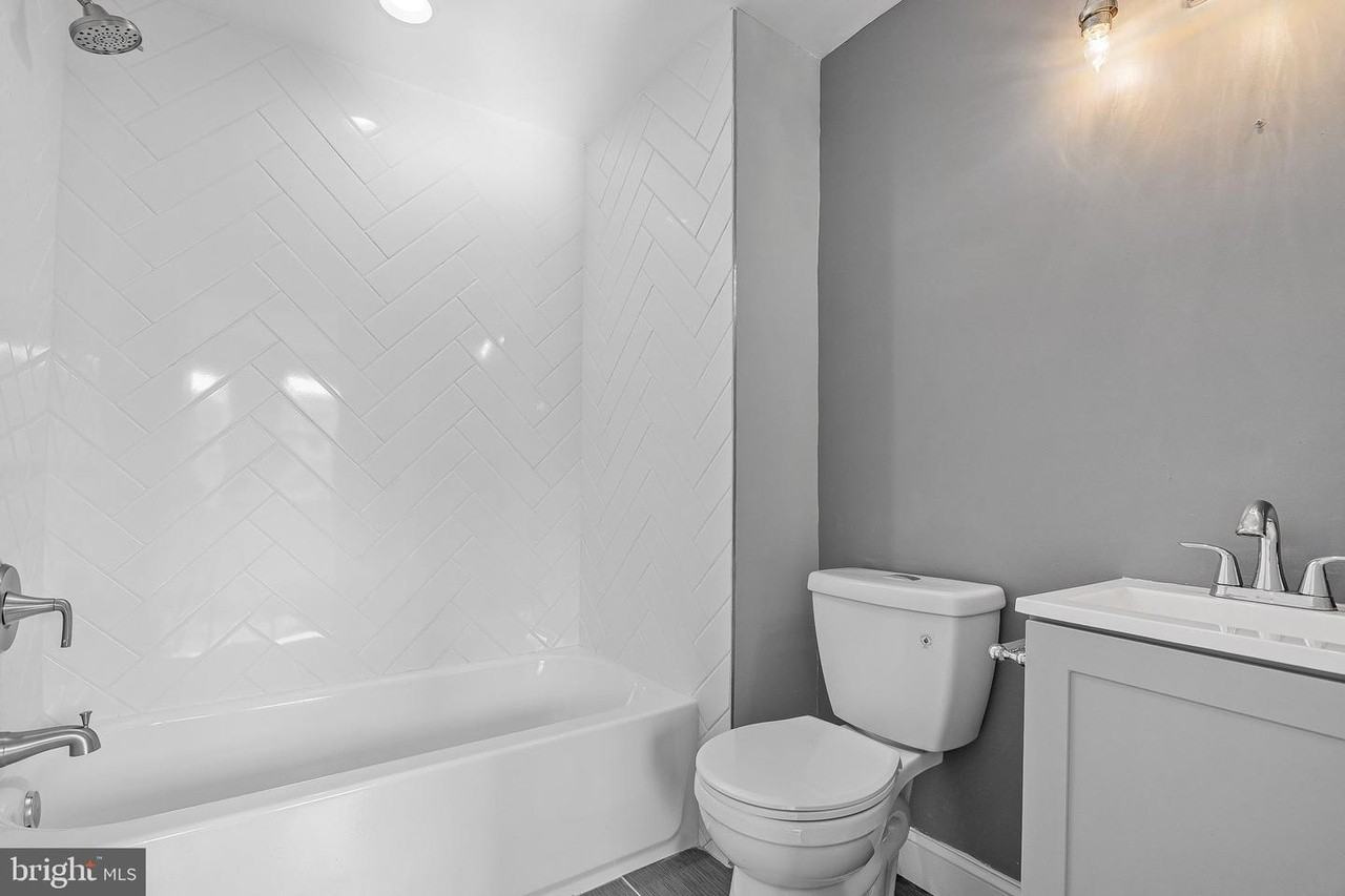 823 N Bradford St - Photo 6 of 27