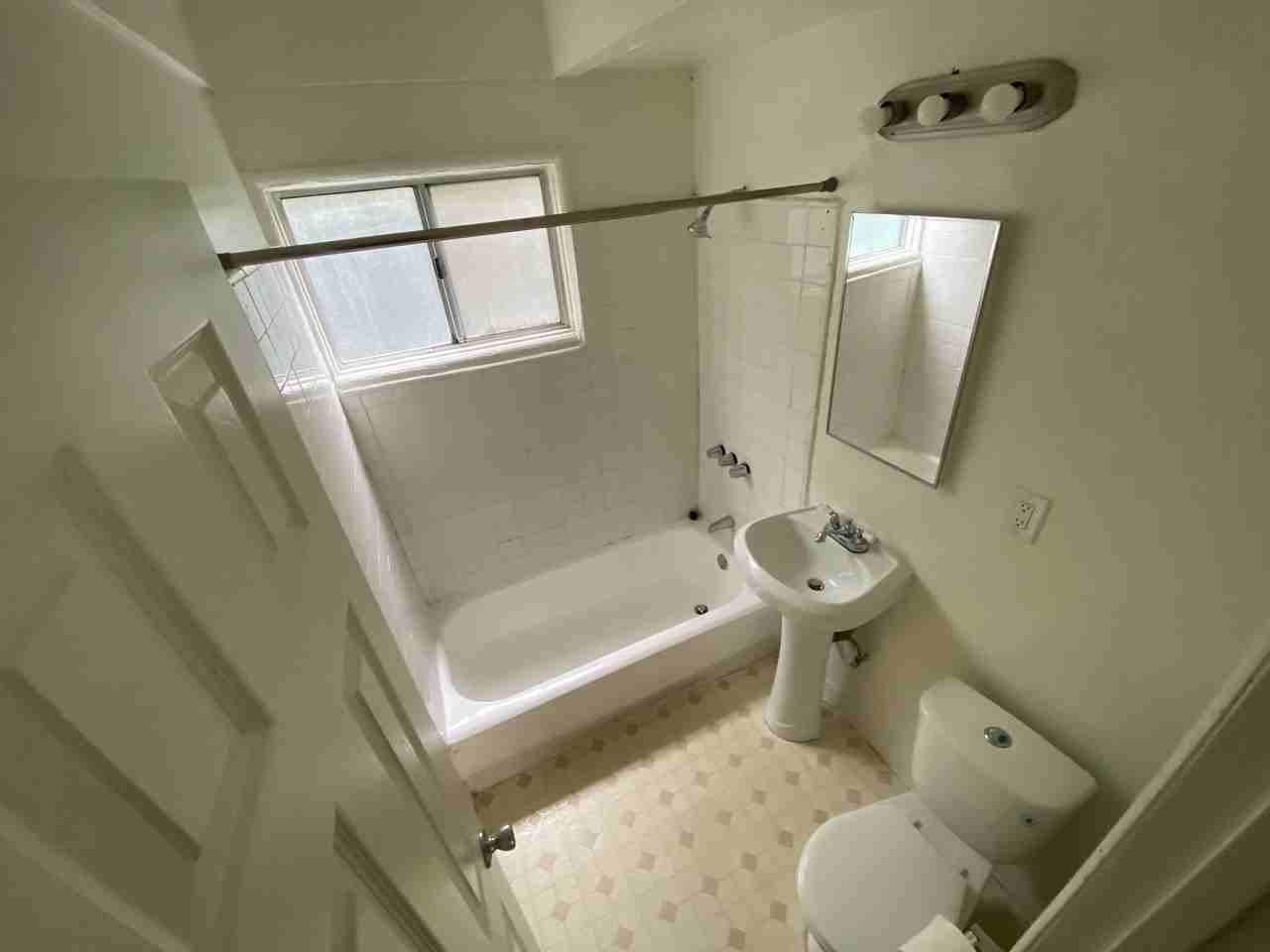 5465 San Vicente Blvd #5465 - Photo 5 of 7