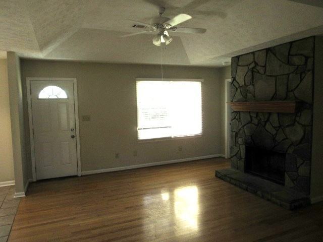 1124 Co Rd 437 - Photo 3 of 12