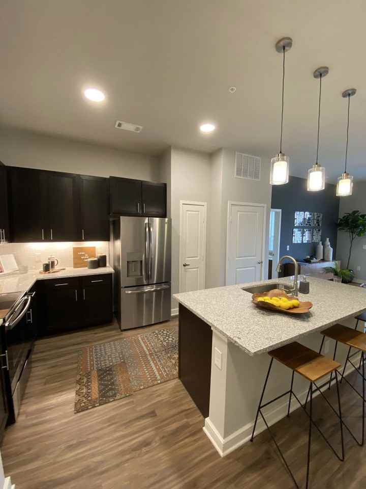 2411 Gillis St - Photo 3 of 8